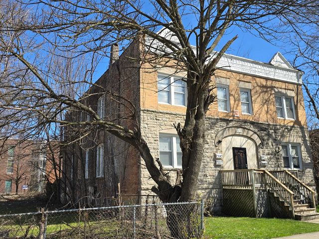 5621 S Green Street, Chicago, IL 60621