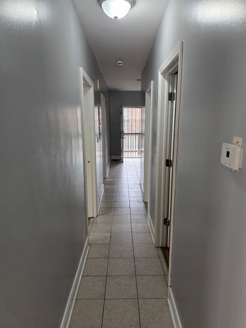 5621 S Green Street, Chicago, IL 60621