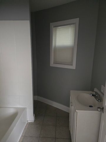 5621 S Green Street, Chicago, IL 60621
