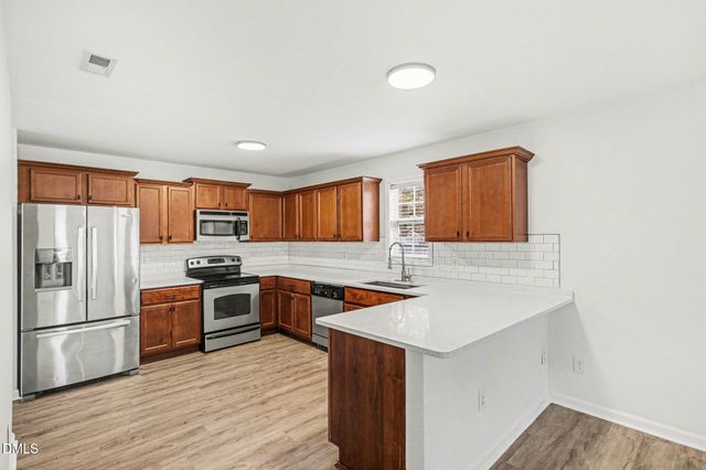 115 Berkshire Court, Raeford, NC 28376