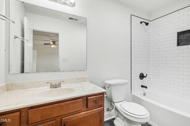 115 Berkshire Court, Raeford, NC 28376