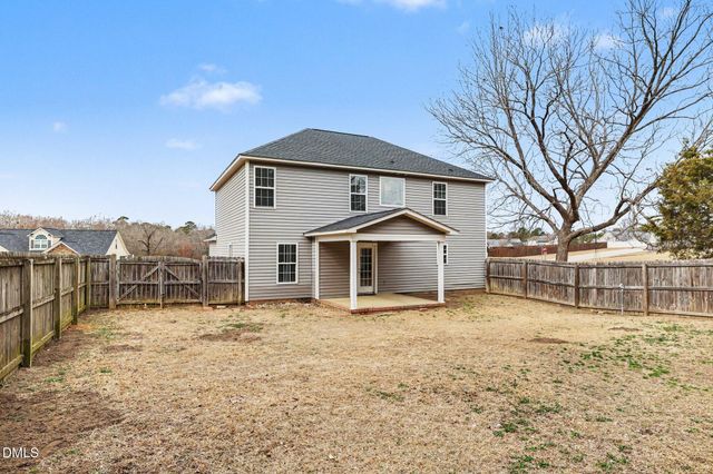 115 Berkshire Court, Raeford, NC 28376