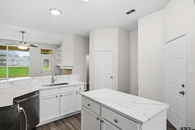 1811 Ruby Cv, Whitehouse, TX 75791