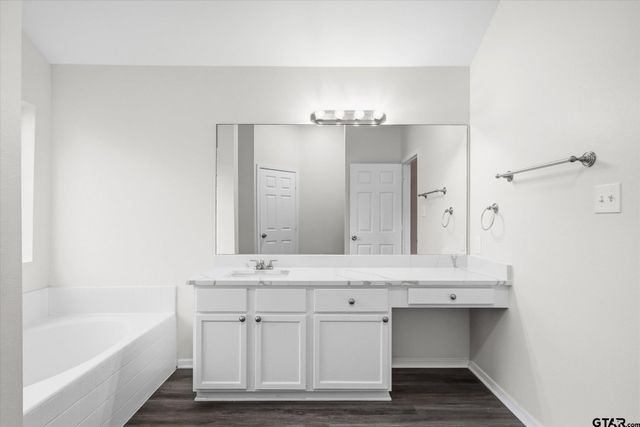 1811 Ruby Cv, Whitehouse, TX 75791