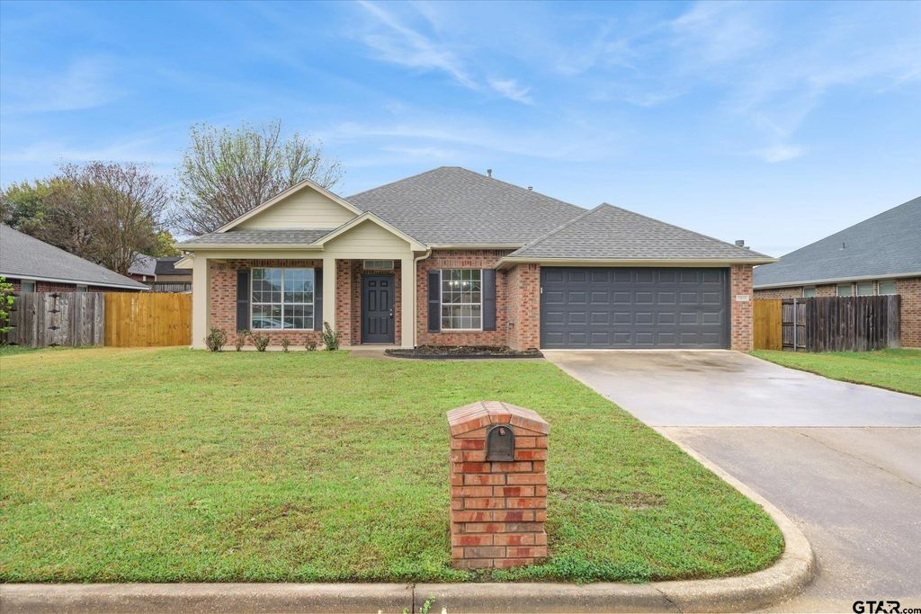 1811 Ruby Cv, Whitehouse, TX 75791