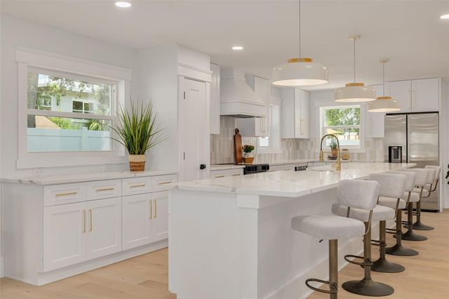 2528 4TH AVENUE S, St Petersburg, FL 33712