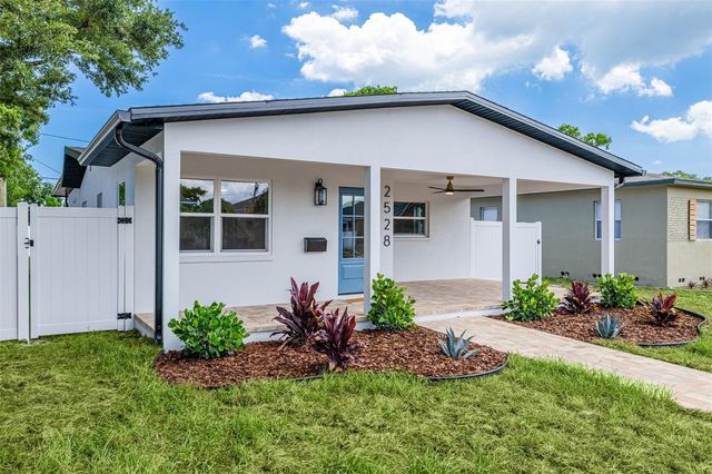 2528 4TH AVENUE S, St Petersburg, FL 33712