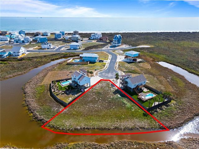 169 Breezy Ct, Port Aransas, TX 78373