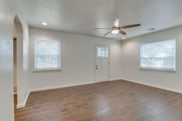4160 NW 23rd Street, Oklahoma City, OK 73107