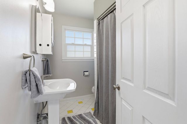 307 E Liberty Ave, Spokane, WA 99207