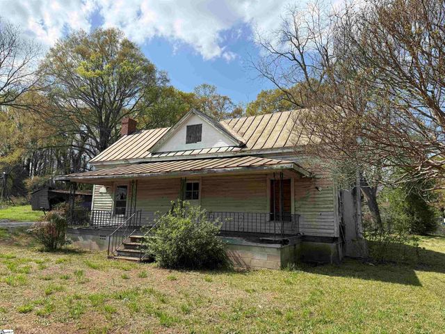 16 Ropp Street, Gray Court, SC 29645