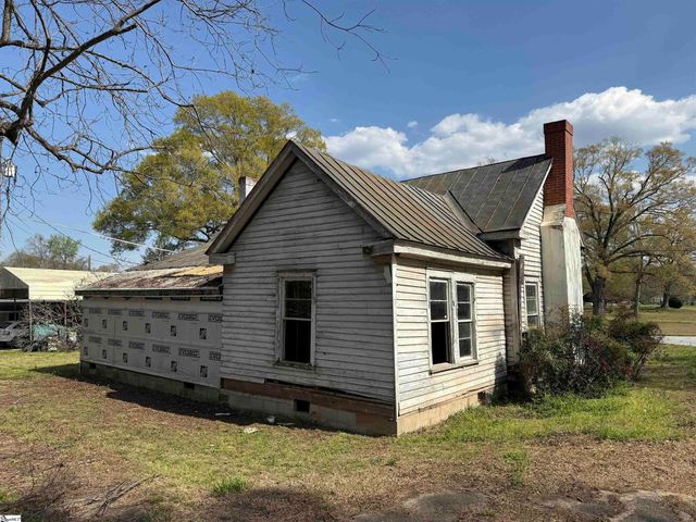 16 Ropp Street, Gray Court, SC 29645