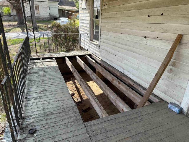 16 Ropp Street, Gray Court, SC 29645