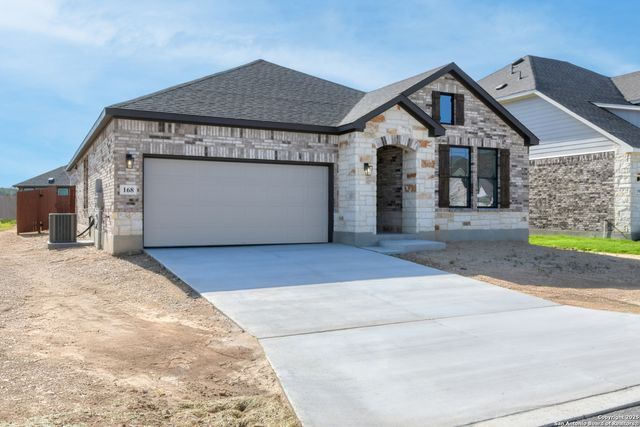 168 Heidi Hill, Castroville, TX 78253