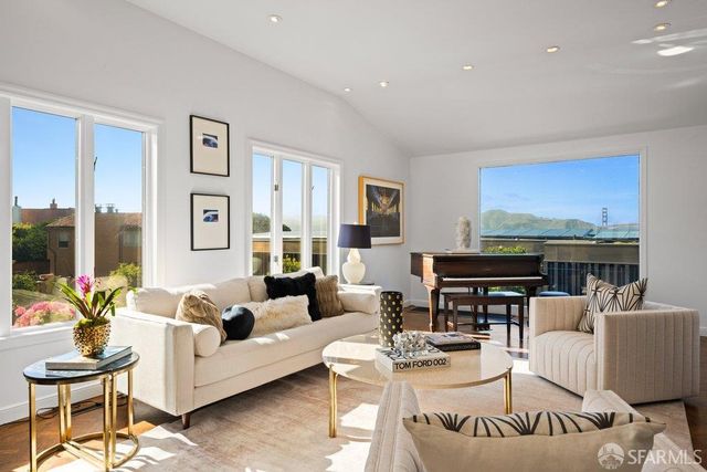 22 25th Avenue, San Francisco, CA 94121