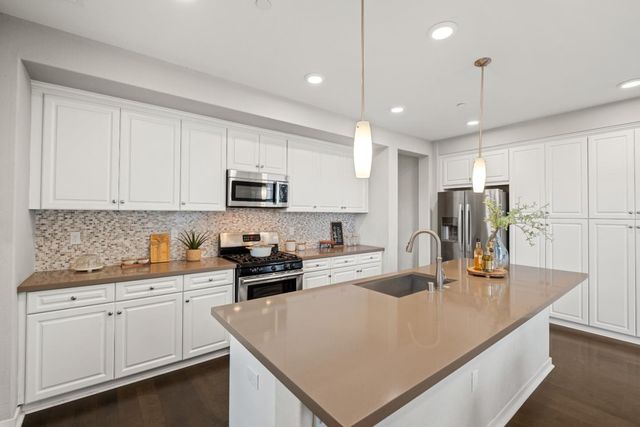 1071 Dewberry Place 102, San Jose, CA 95131