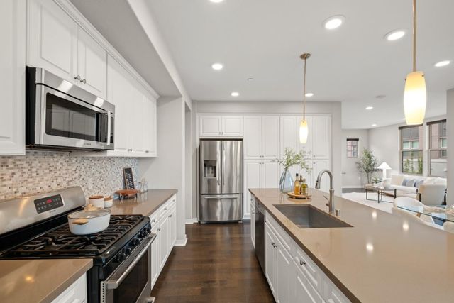 1071 Dewberry Place 102, San Jose, CA 95131