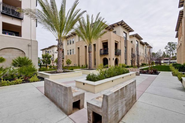 1071 Dewberry Place 102, San Jose, CA 95131