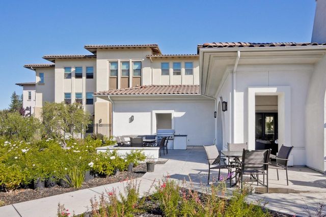 1071 Dewberry Place 102, San Jose, CA 95131