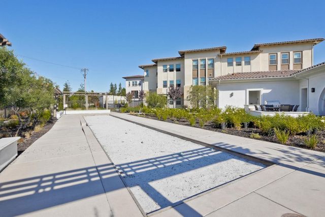 1071 Dewberry Place 102, San Jose, CA 95131