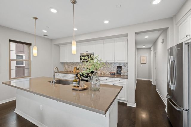 1071 Dewberry Place 102, San Jose, CA 95131