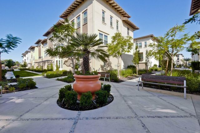 1071 Dewberry Place 102, San Jose, CA 95131