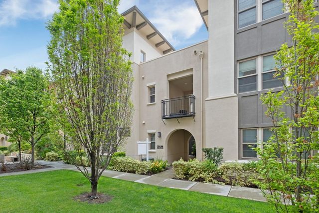 1071 Dewberry Place 102, San Jose, CA 95131