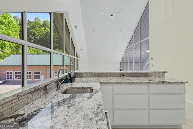 43 General Mitchell Drive M-10, Clayton, GA 30525