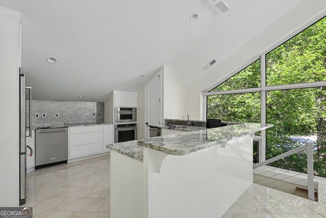 43 General Mitchell Drive M-10, Clayton, GA 30525