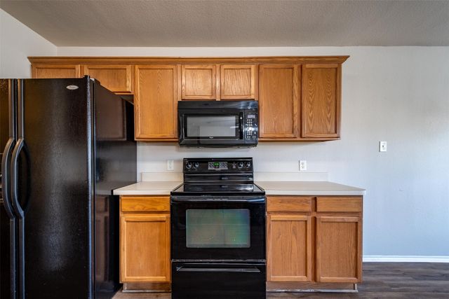 228 Memory Drive, Fort Worth, TX 76108