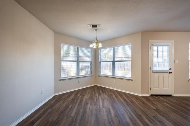 228 Memory Drive, Fort Worth, TX 76108