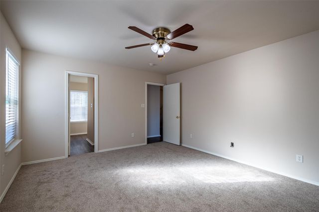 228 Memory Drive, Fort Worth, TX 76108