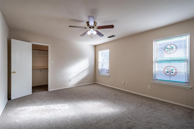 228 Memory Drive, Fort Worth, TX 76108