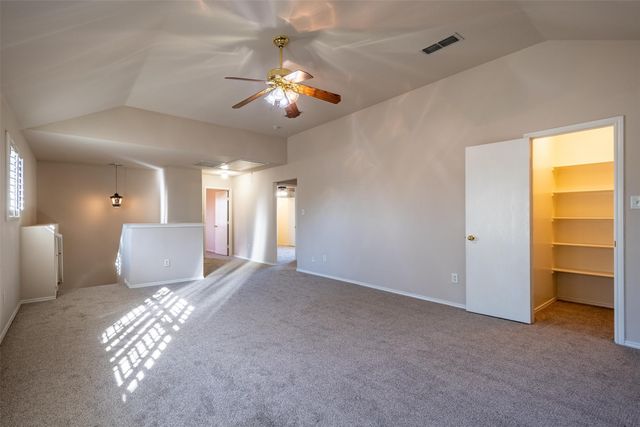 228 Memory Drive, Fort Worth, TX 76108