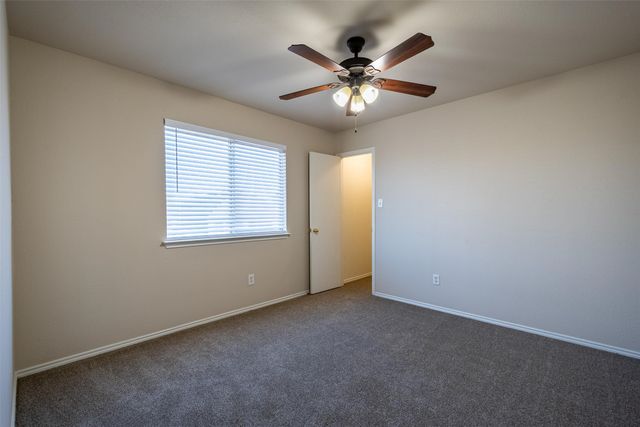 228 Memory Drive, Fort Worth, TX 76108