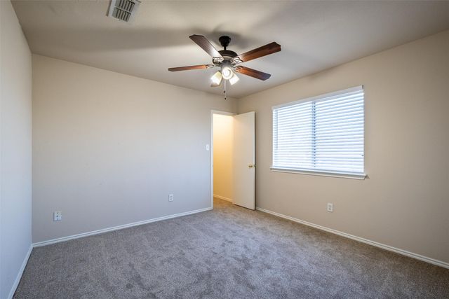 228 Memory Drive, Fort Worth, TX 76108