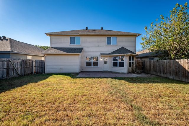 228 Memory Drive, Fort Worth, TX 76108