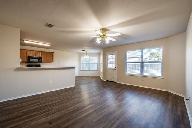 228 Memory Drive, Fort Worth, TX 76108