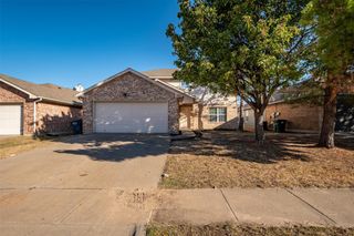 228 Memory Drive, Fort Worth, TX 76108