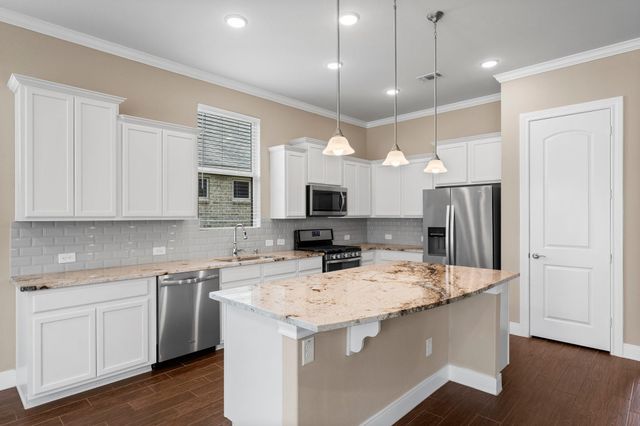 363 Connemara Drive, The Woodlands, TX 77382