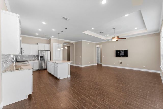 363 Connemara Drive, The Woodlands, TX 77382