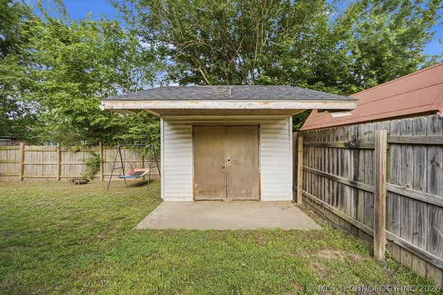 203 NW Church Street, Krebs, OK 74501
