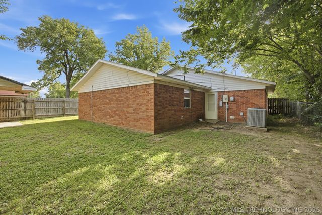 203 NW Church Street, Krebs, OK 74501