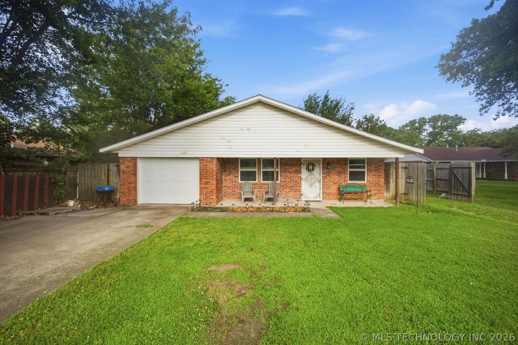 203 NW Church Street, Krebs, OK 74501