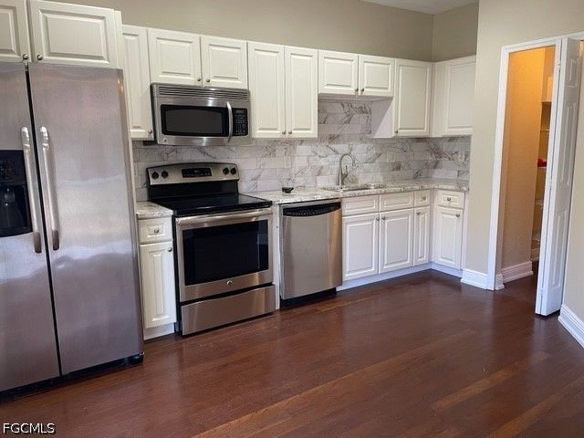 17563 Cherry Ridge LN, Fort Myers, FL 33967