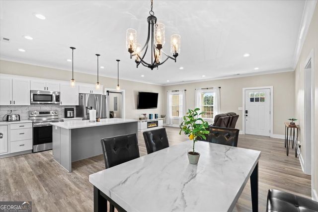 3182 Crow Road, Dalton, GA 30721
