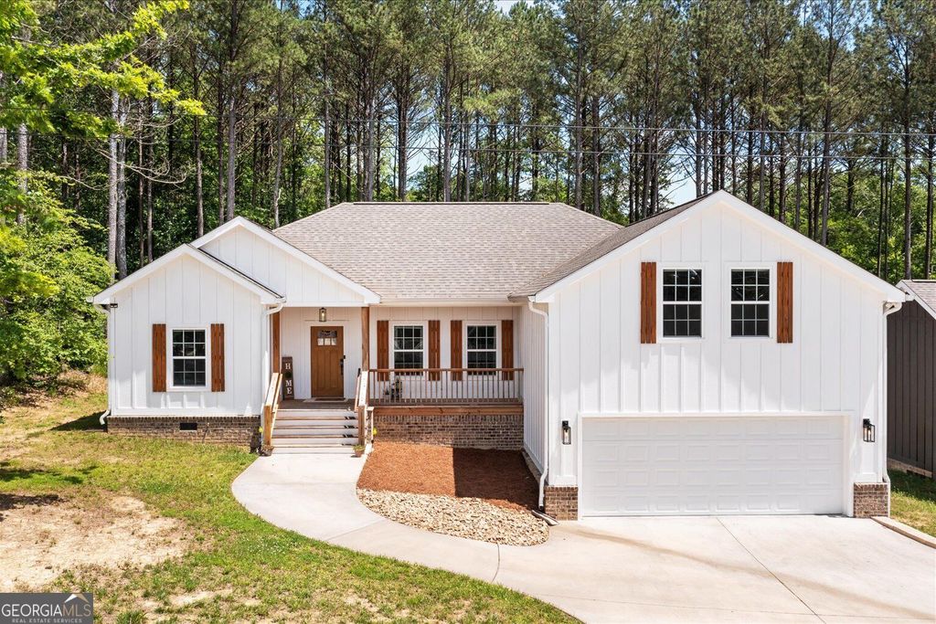 3182 Crow Road, Dalton, GA 30721