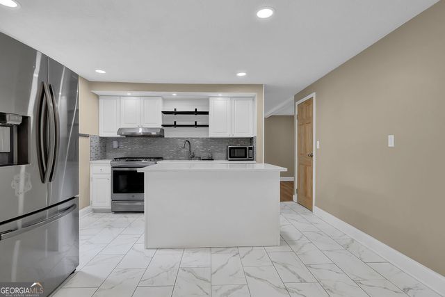 9665 N Pond Circle, Roswell, GA 30076