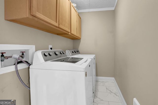 9665 N Pond Circle, Roswell, GA 30076