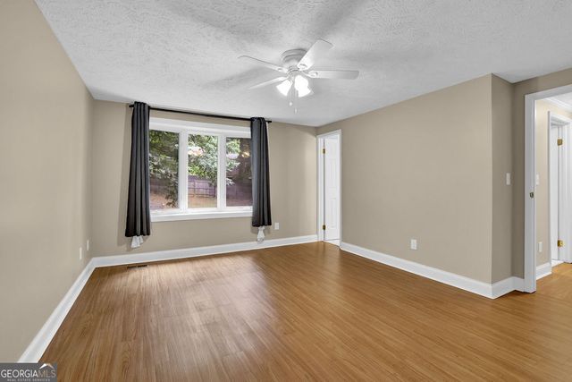 9665 N Pond Circle, Roswell, GA 30076